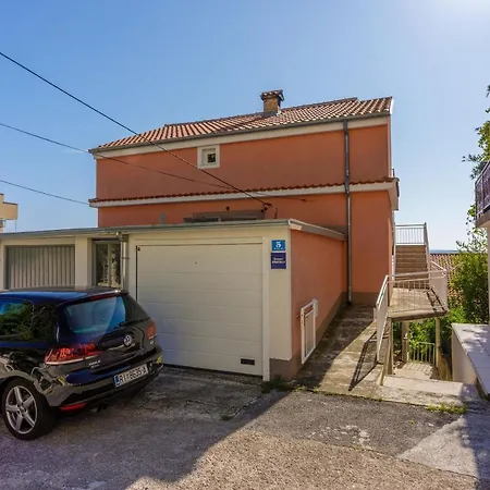 Apartment Davor Dramalj