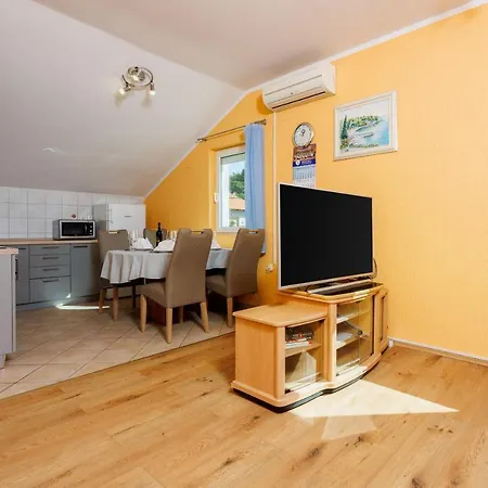 Apartament Davor